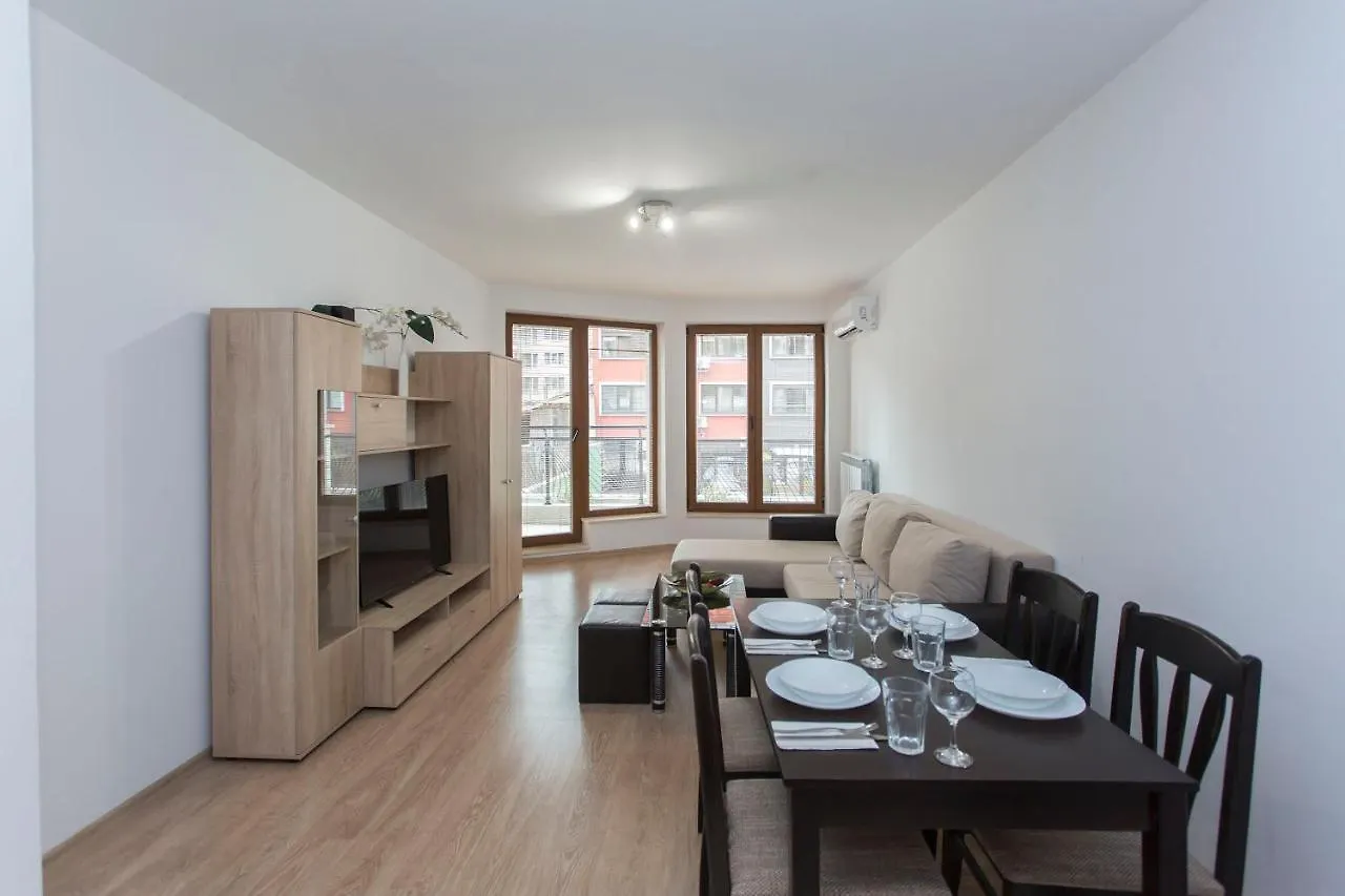 Modern And Bright Apartments Near Center - Free Parking Szófia Apartmanhotel