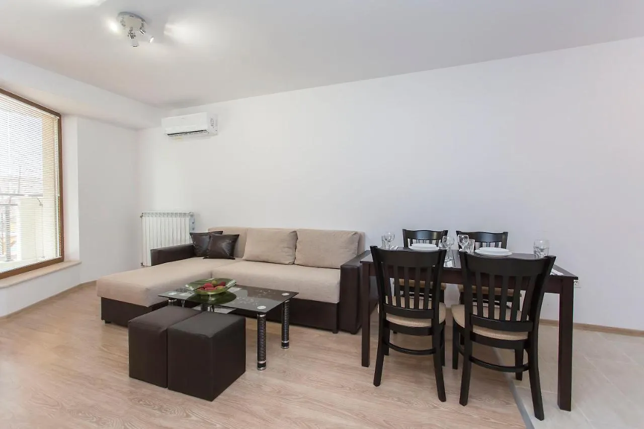 Modern And Bright Apartments Near Center - Free Parking Szófia