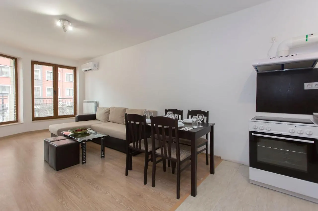 Modern And Bright Apartments Near Center - Free Parking Szófia Apartmanhotel